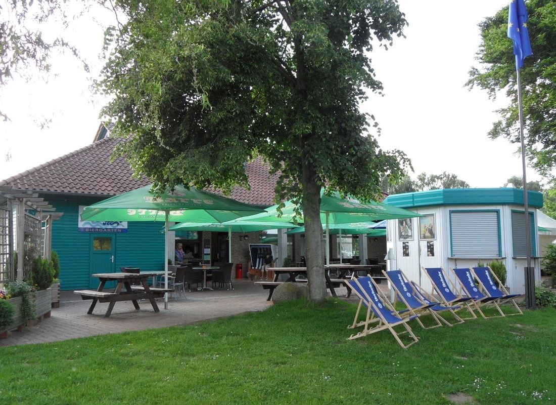 Biergarten & Lounge